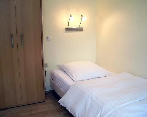 Haus Litzbruck Hotel Duesseldorf